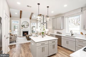 44 KAY CHIARELLO WAY, HAMILTON, NJ