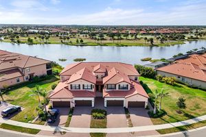 10820 TARFLOWER DR UNIT 202, VENICE, FL