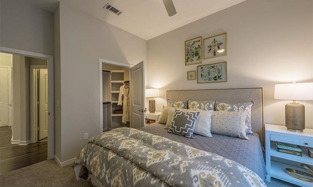 Model Master Bedroom