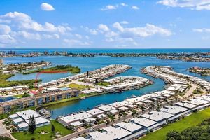 1 BOCA CIEGA POINT BLVD APT 213, ST PETERSBURG, FL