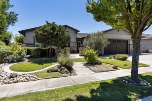 2476 BELLE GLADE LN, MANTECA, CA