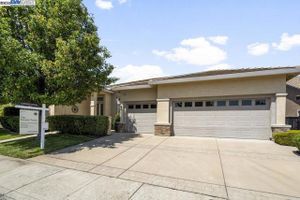 1123 BURGHLEY LN, BRENTWOOD, CA