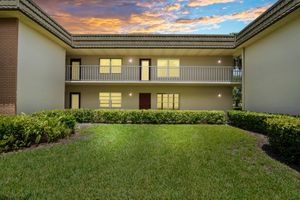 43 VISTA GARDENS TRL 106, VERO BEACH, FL