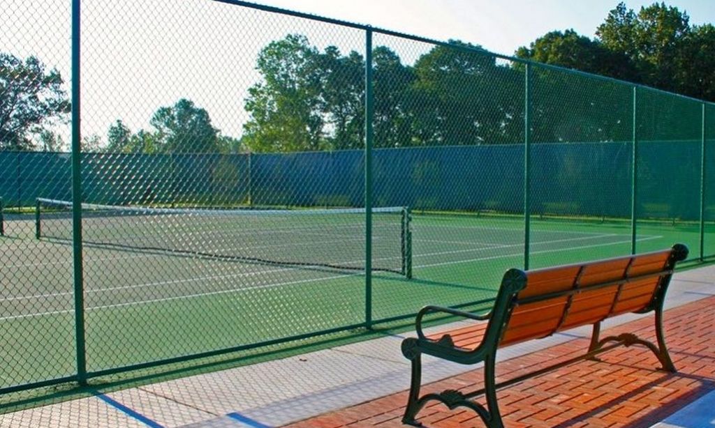 2 Tennis Courts