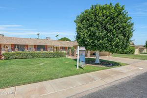 10415 W CAMELOT CIR, SUN CITY, AZ