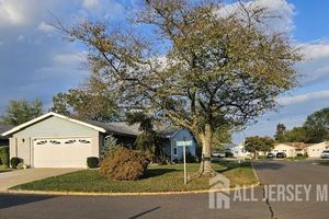 340 QUINTON DR B, MONROE, NJ
