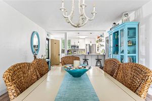 9 PLANTATION DR 201, VERO BEACH, FL