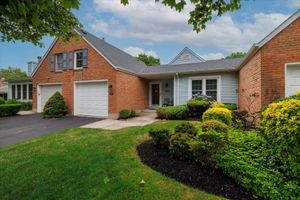 34 CHIPPENDALE DR, MOUNT SINAI, NY
