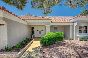 8813 SUNDIAL DR, LAS VEGAS, NV