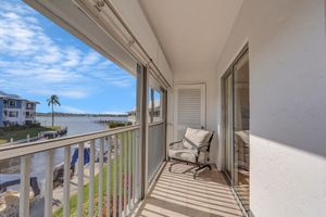 1858 SW PALM CITY RD APT 205, STUART, FL