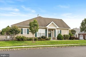18 GOLDFINCH DR, HAMILTON, NJ