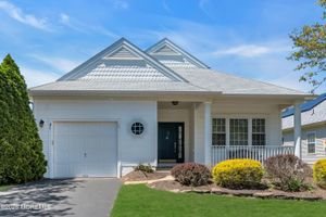 21 EDGEWORTH CIR, MANCHESTER, NJ
