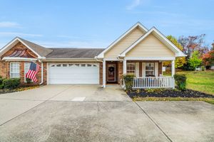 702 FOREST GLEN CIR, MURFREESBORO, TN