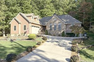 36 CHELTEHAM LN, CROSSVILLE, TN