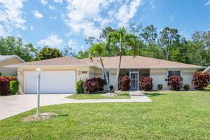 889 CHARLEMAGNE BLVD, NAPLES, FL