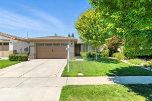 2325 DEGROOT LN, MANTECA, CA