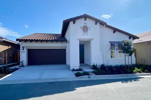2140 WHITE OAK DR, HOLLISTER, CA