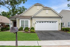 125 STONE MANOR DR, SOMERSET, NJ