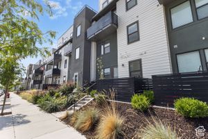 5227 W REVENTON DR UNIT 105, SOUTH JORDAN, UT