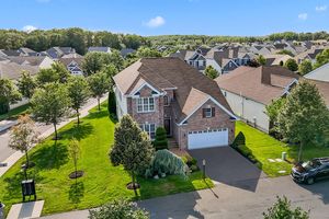 195 ROOSEVELT DR, YARDLEY, PA
