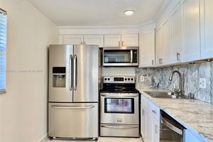 2520 NE 1ST CT APT 204, BOYNTON BEACH, FL