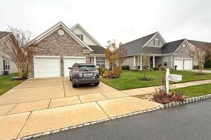 140 WEATHERBY LN, GLASSBORO, NJ