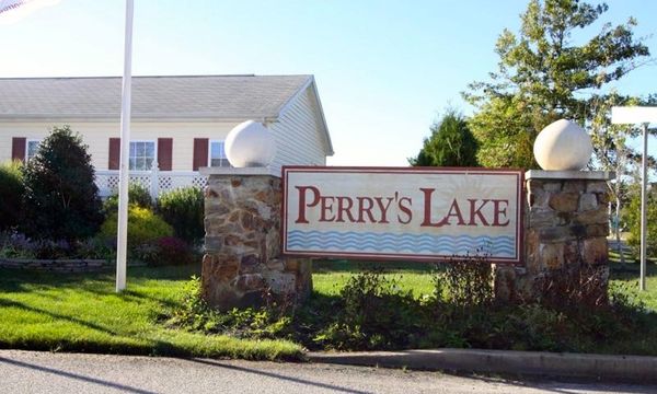 Perry's Lake