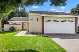 3346 BAHIA BLANCA E UNIT E A, LAGUNA WOODS, CA
