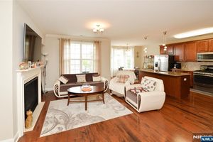 3 PEBBLE RD UNIT D2, WOODLAND PARK, NJ