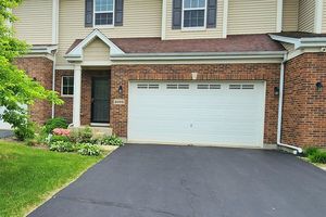 2003 MAGENTA LN, ALGONQUIN, IL