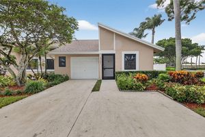8067 SUMMERBREEZE LN, BOCA RATON, FL