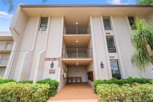 8150 W MCNAB RD APT 104, TAMARAC, FL