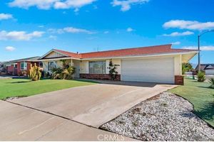 580 MOUNT HOOD DR, HEMET, CA