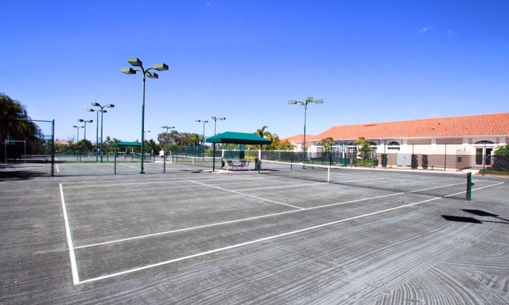 6 Lighted Har-Tru Tennis Courts