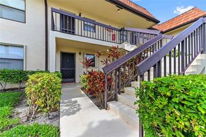 7118 GOLF COLONY CT APT 103, LAKE WORTH, FL