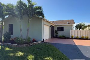 5751 MIRROR LAKES BLVD, BOYNTON BEACH, FL