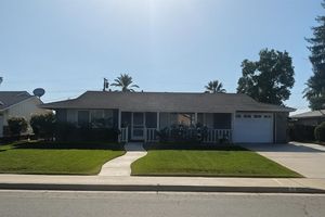 6001 BURKE WAY, BAKERSFIELD, CA