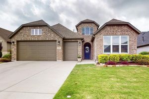9513 BANDED IRON LN, DENTON, TX