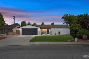 128 GLEN OAKS DR, BAKERSFIELD, CA