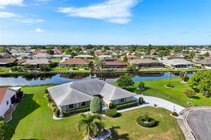 2110 WEST VIEW DR, SUN CITY CENTER, FL