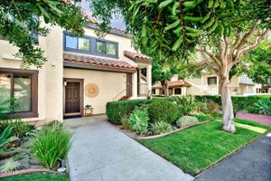 2151 MARTINIQUE LN, OXNARD, CA