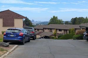 10735 GLEN ACRES DR S, BURIEN, WA