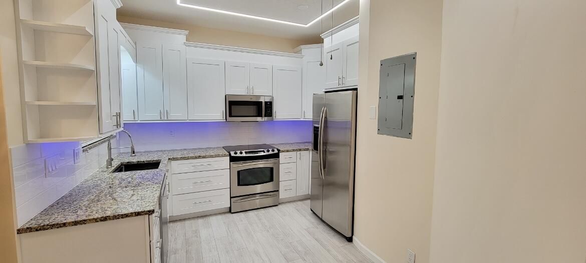 image of property at 5016 Rose Hill Drive 2104