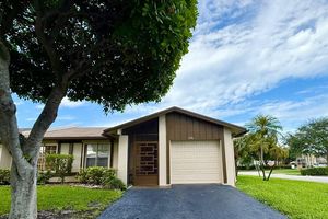 5496 VIBURNUM CIR, DELRAY BEACH, FL
