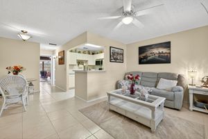 23 LAKE VISTA TRL 204, PORT SAINT LUCIE, FL