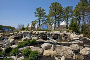 42 ADDLESTONE LN, MANCHESTER, NJ