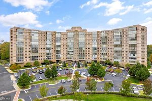 19365 CYPRESS RIDGE TER UNIT 401, LEESBURG, VA