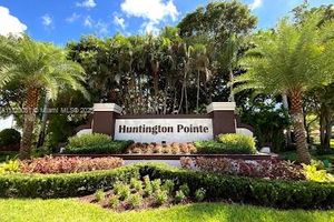 6080 HUNTWICK TER APT 305, DELRAY BEACH, FL