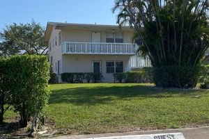 36 NORWICH B, WEST PALM BEACH, FL