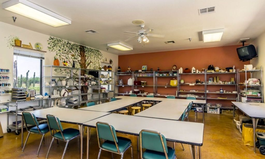 Arts & Crafts Studio